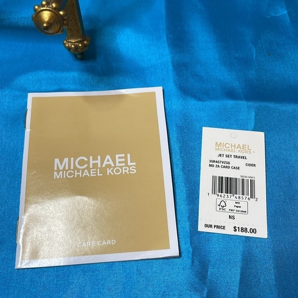 Michael Kors Jet Set Card Wallet NWT in Cider Gold “Alligator” Embossed - Picture 7 of 7